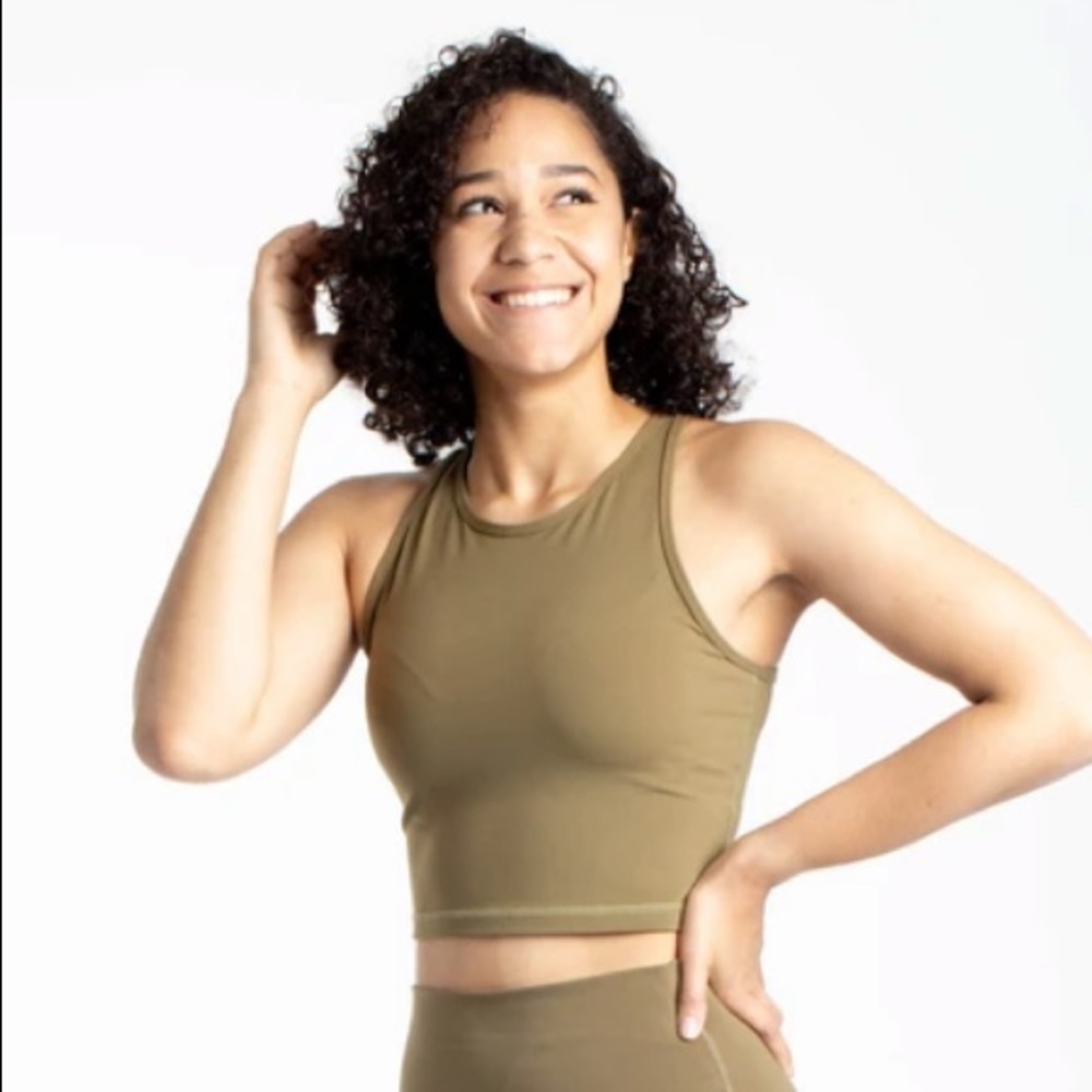 Strong physiquez cropped active tank top.